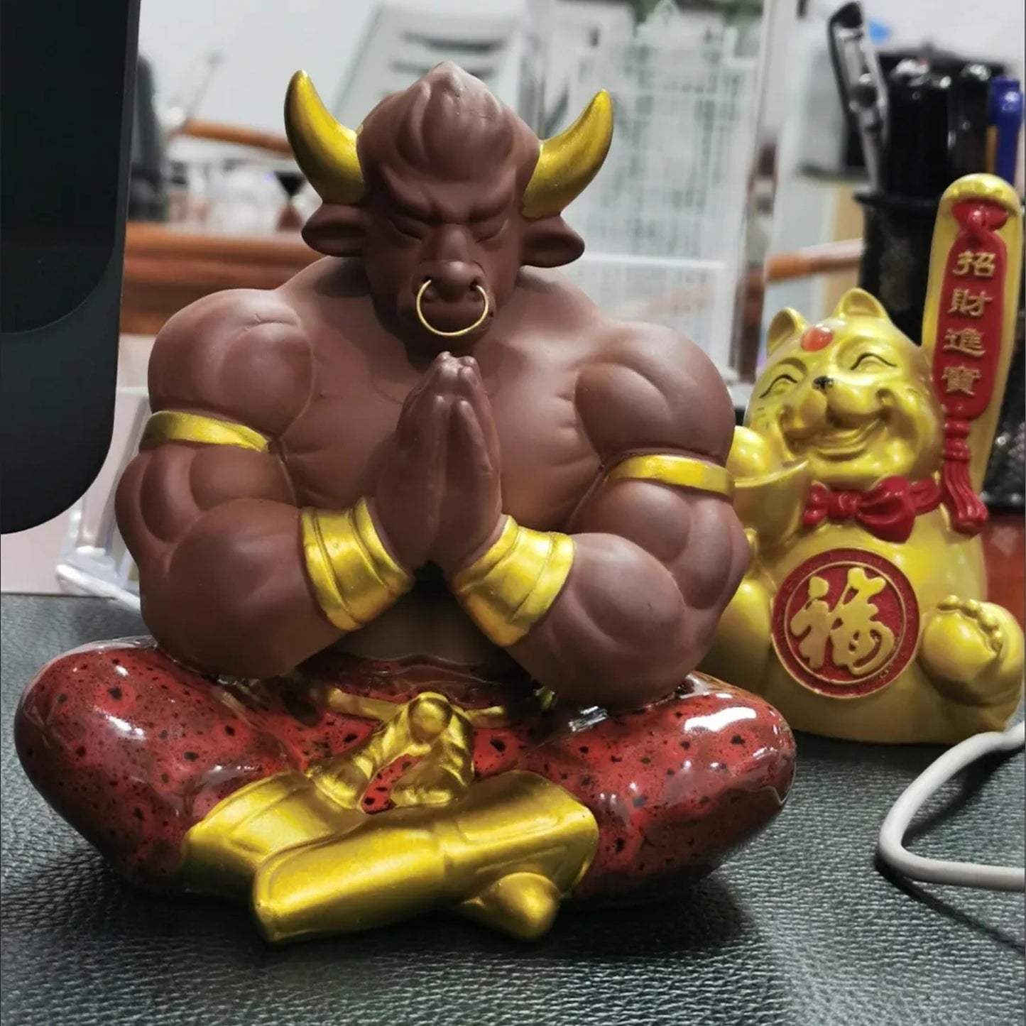 Muscle Bull Zen Meditation Statue - Home Decor Figurine