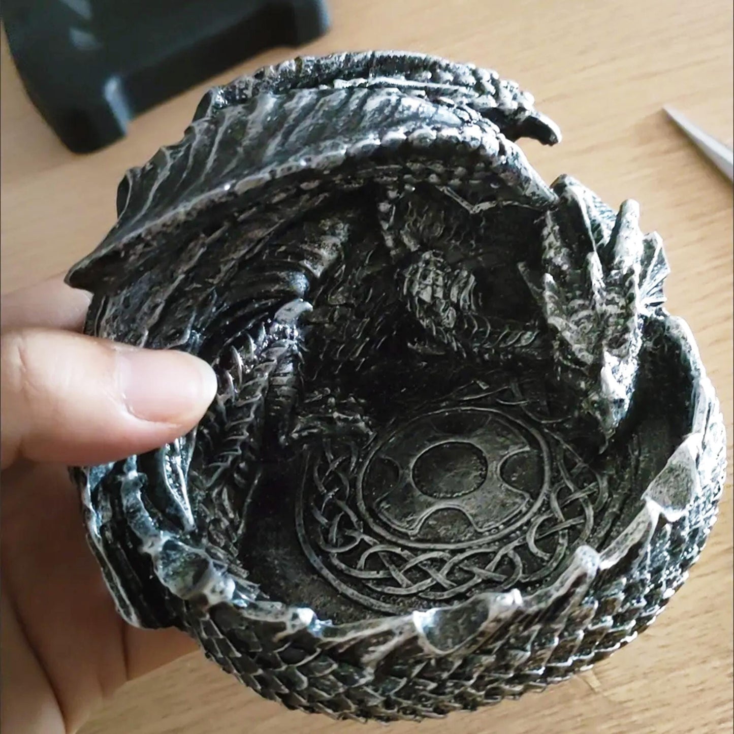 Mythical Dragon Ashtray | Fantasy Creature Home Decor, Gothic Smoking Accessory, Unique Gift for Dragon Enthusiasts