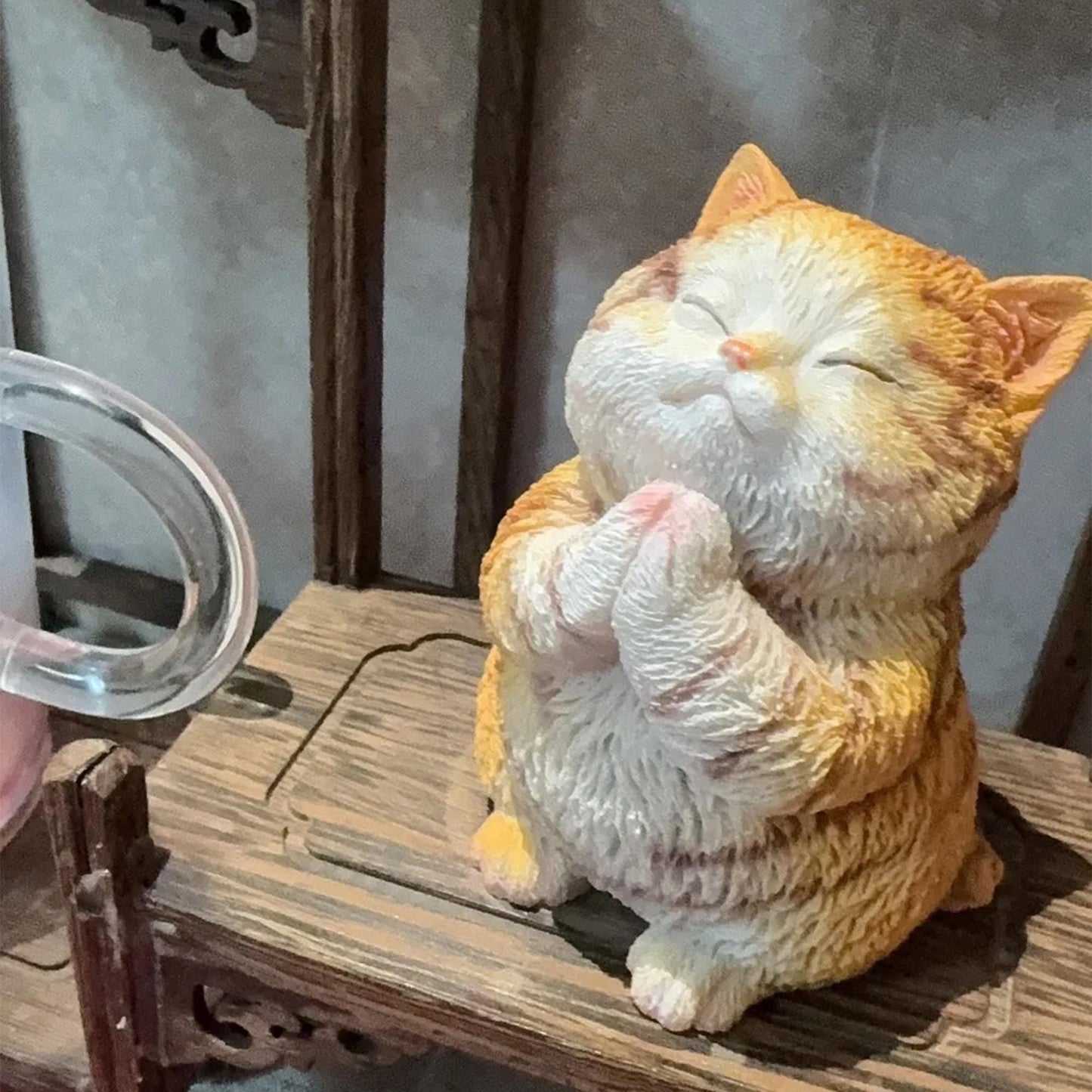 Cute Praying Cat Figurine Resin Cat Sculpture, Cat Lover Gift, Whimsical Home Decor Accent for Desk & Shelf