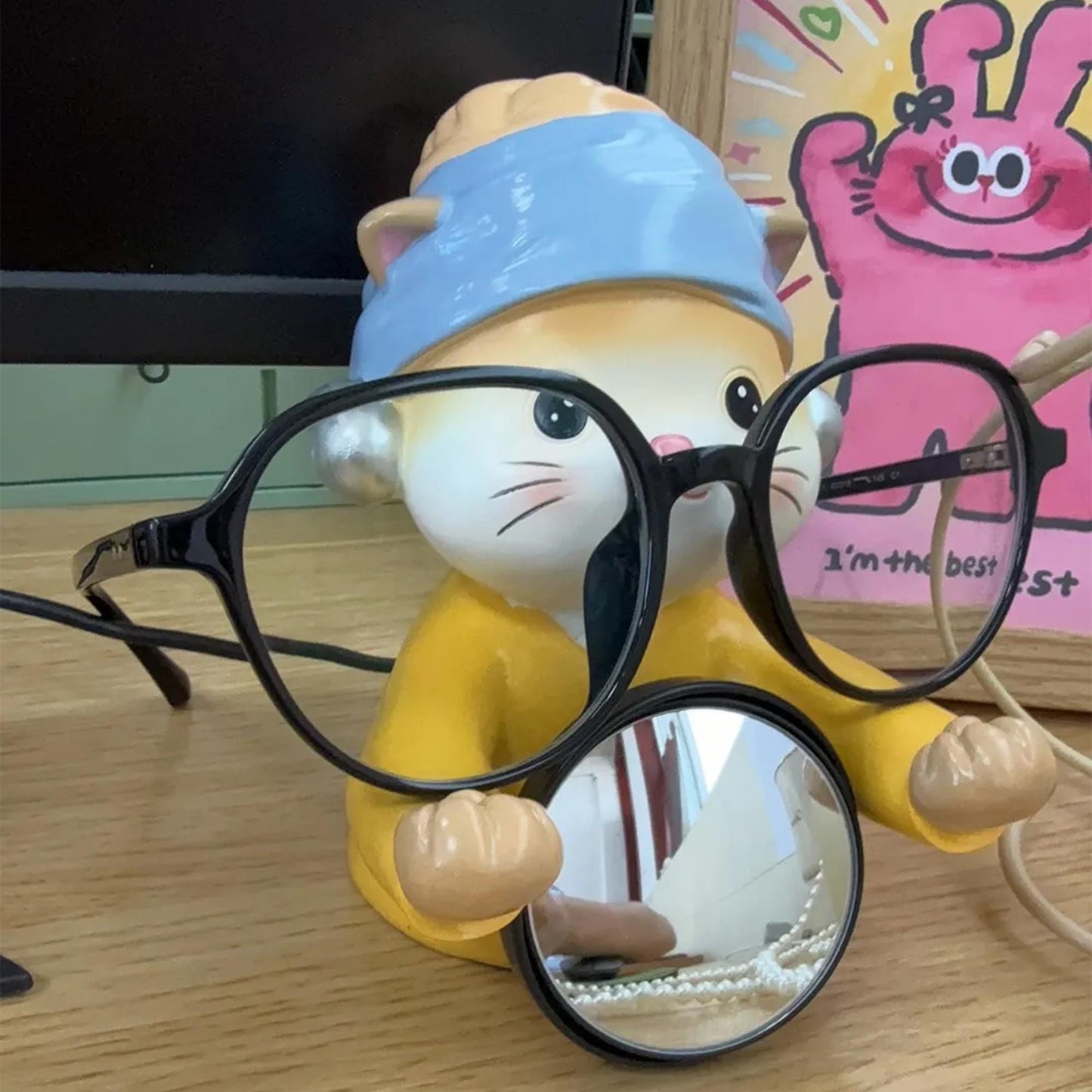 Adorable Cat Glasses Holder: Cute Cartoon Desk Decor Figurine
