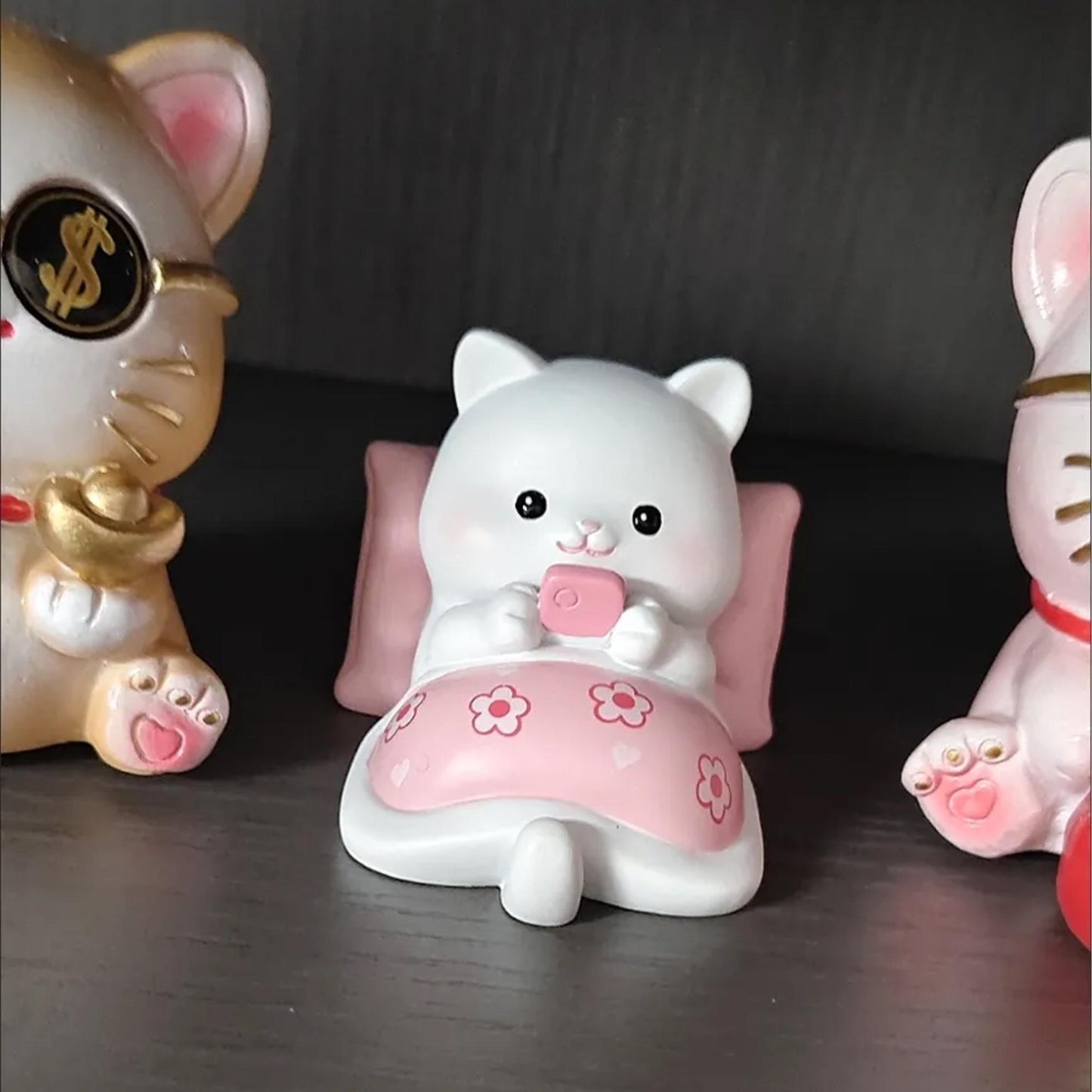 Cute Animal Figurines - Cat, Pig, Shiba Inu Bedtime Phone-Lover Decor