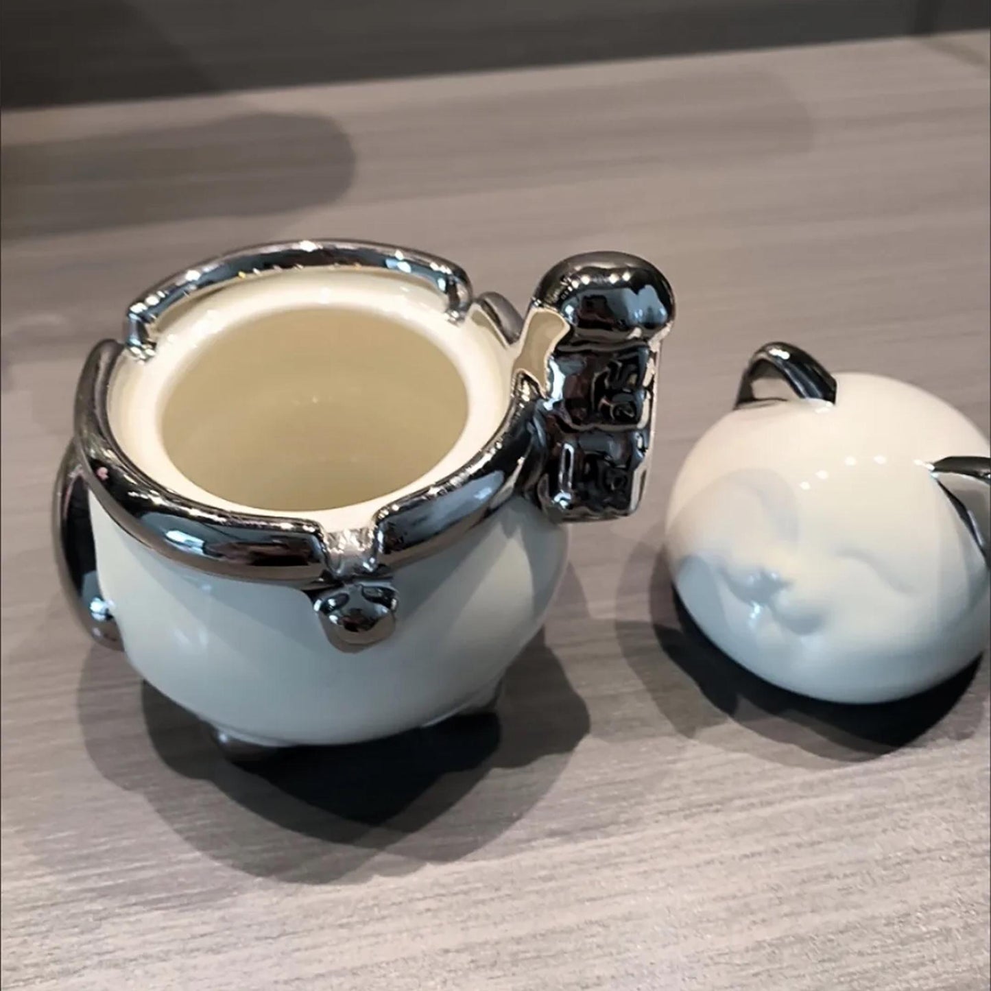 Cute Ceramic Lucky Cat Ashtray