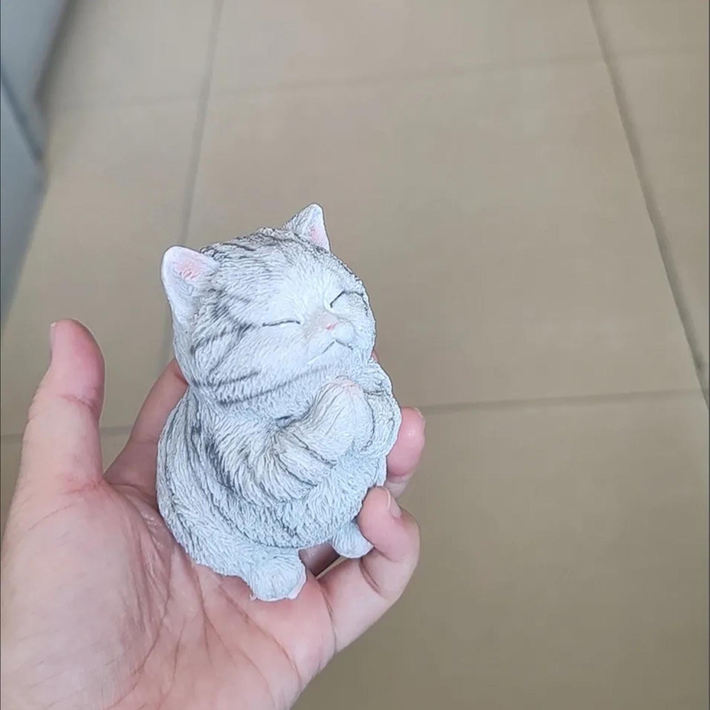 Cute Praying Cat Figurine  Resin Cat Sculpture, Cat Lover Gift, Whimsical Home Decor Accent for Desk & Shelf