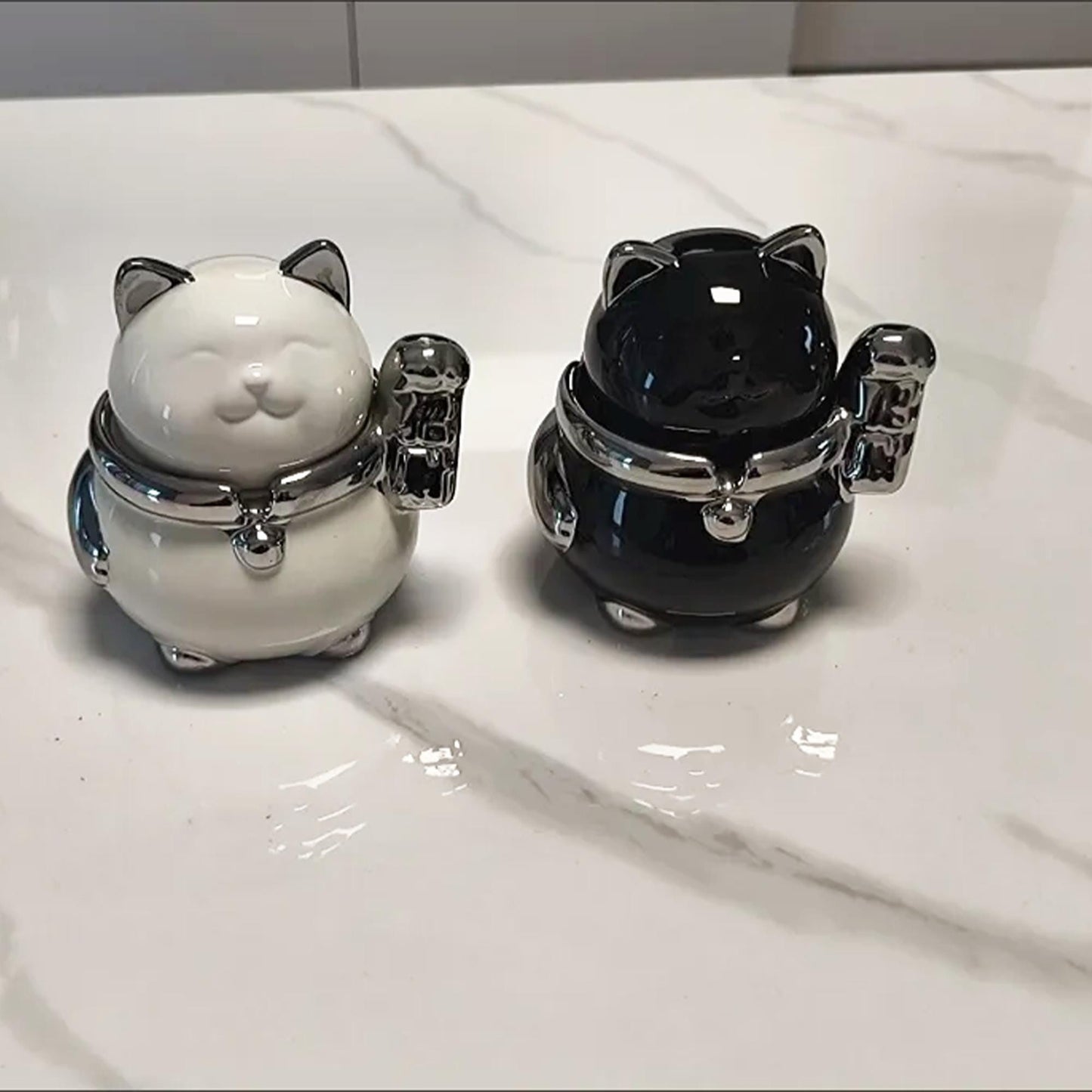 Cute Ceramic Lucky Cat Ashtray