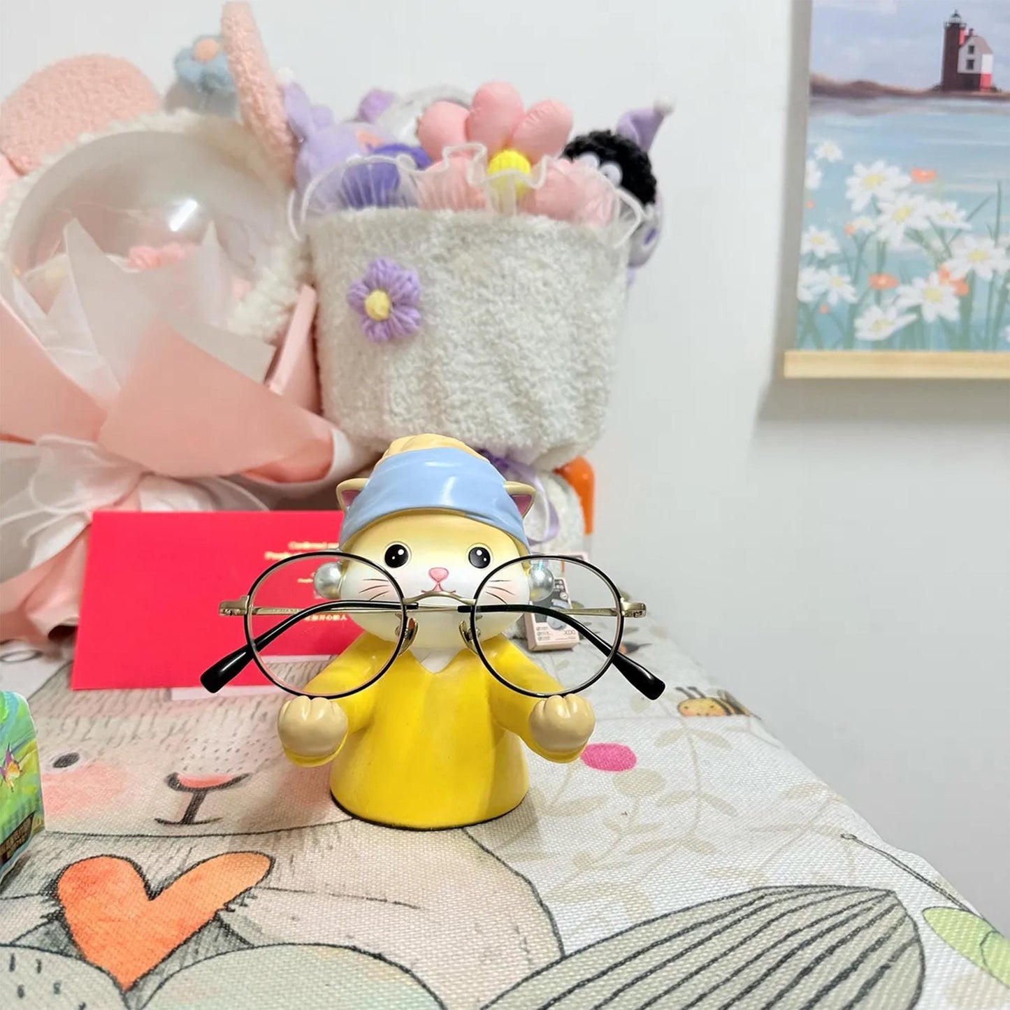 Adorable Cat Glasses Holder: Cute Cartoon Desk Decor Figurine