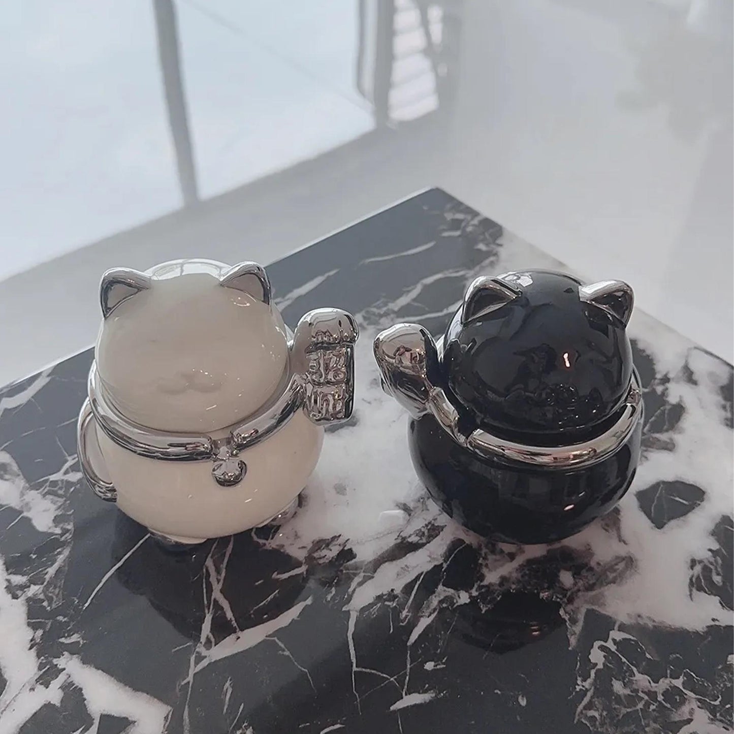 Cute Ceramic Lucky Cat Ashtray