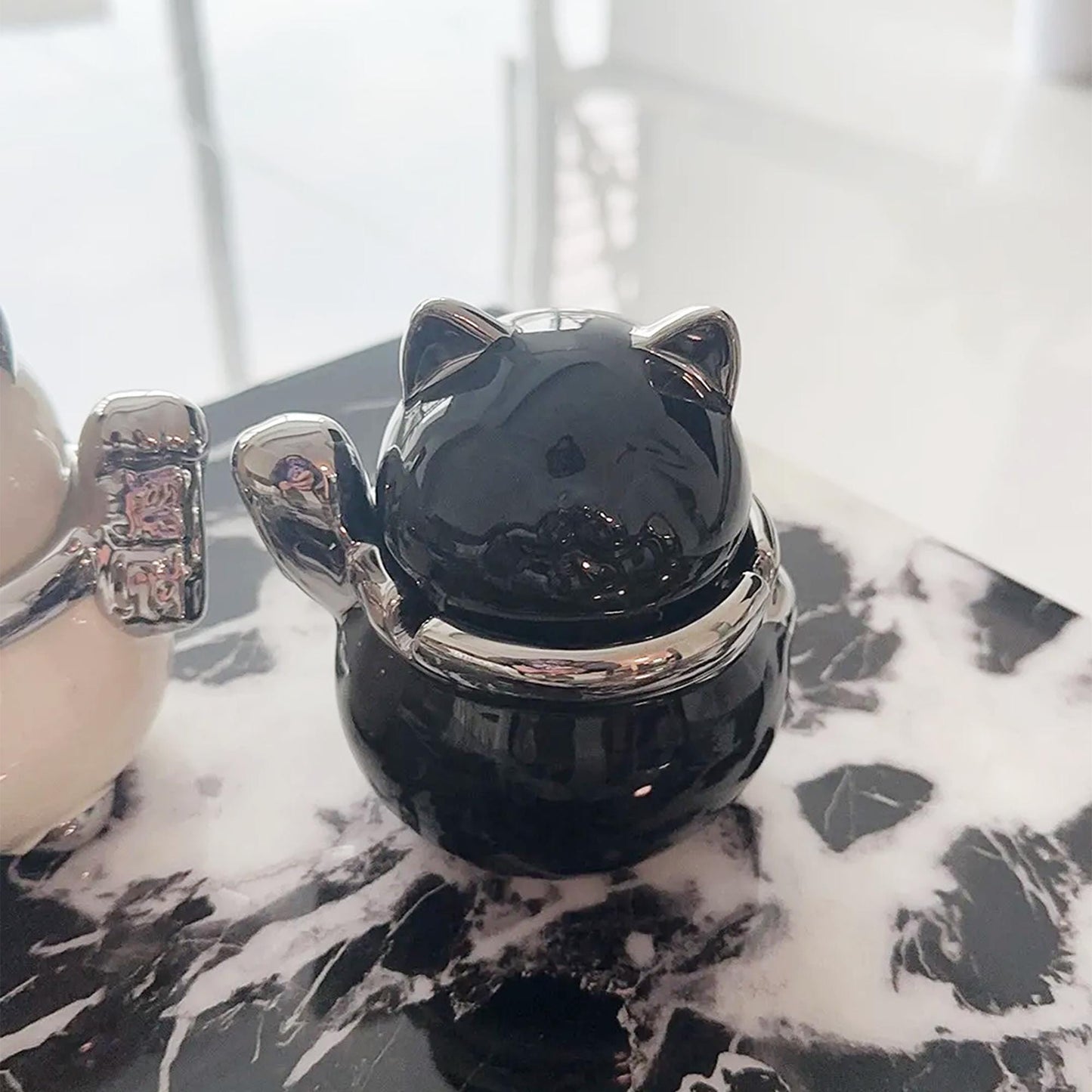 Cute Ceramic Lucky Cat Ashtray